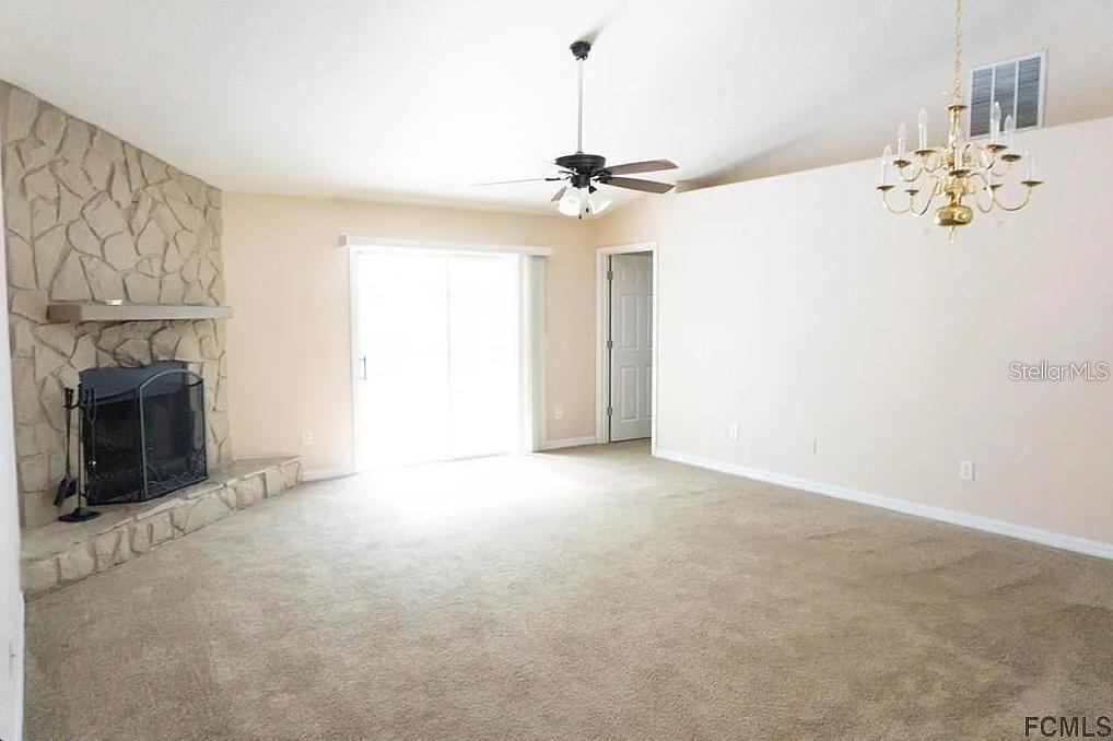 4 Ricardo Place Palm Coast, FL 32164 - Photo 2 of 10