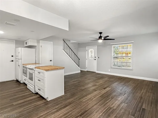 $1,320 | 1441 Dorothy Avenue, Unit 3, Las Vegas, NV 89119