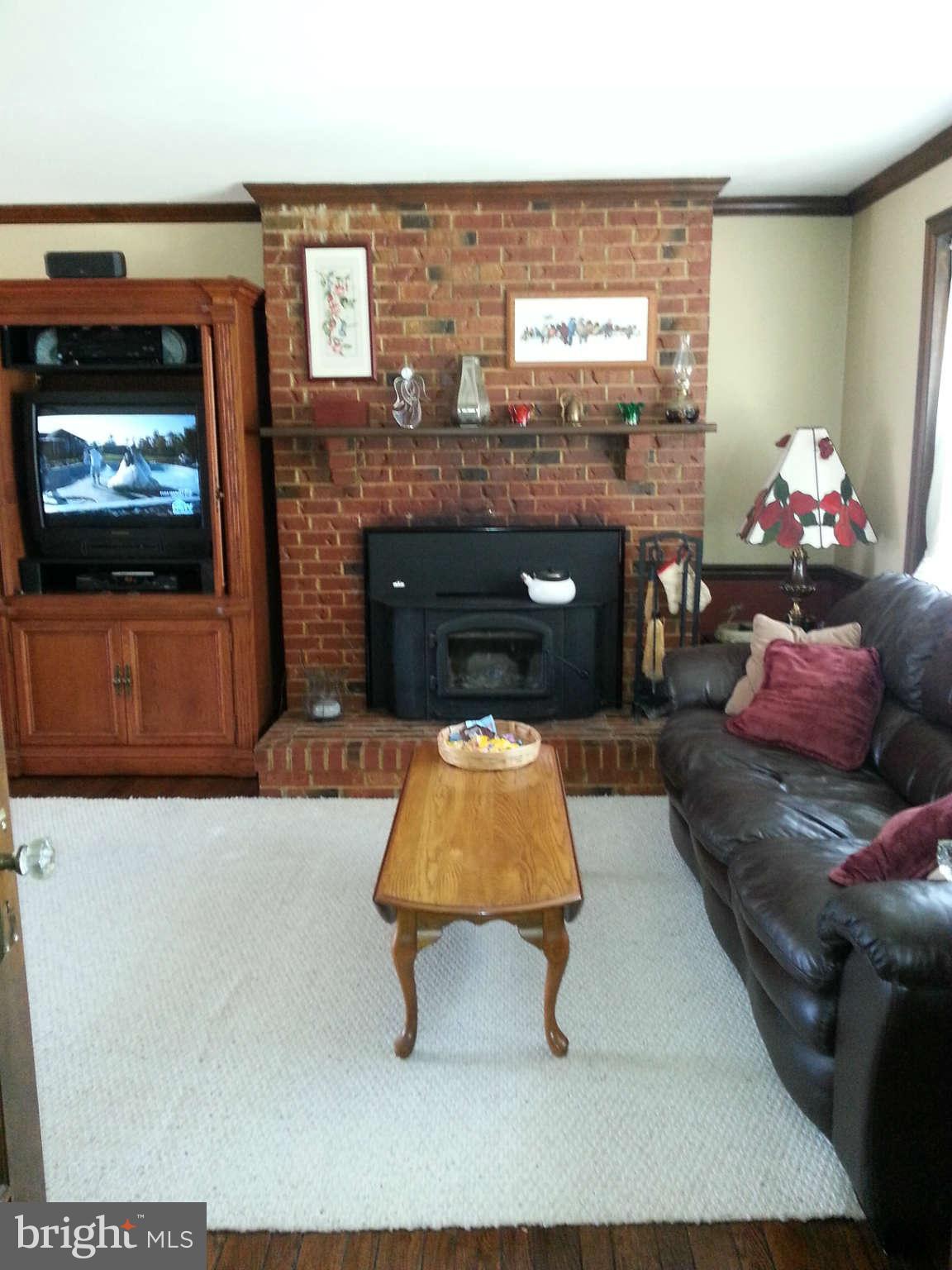 11433 Renner Road Keymar, MD 21757 - Photo 2 of 17 Living Room