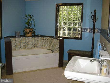 11433 Renner Road Keymar, MD 21757 - Photo 16 of 17 Bath