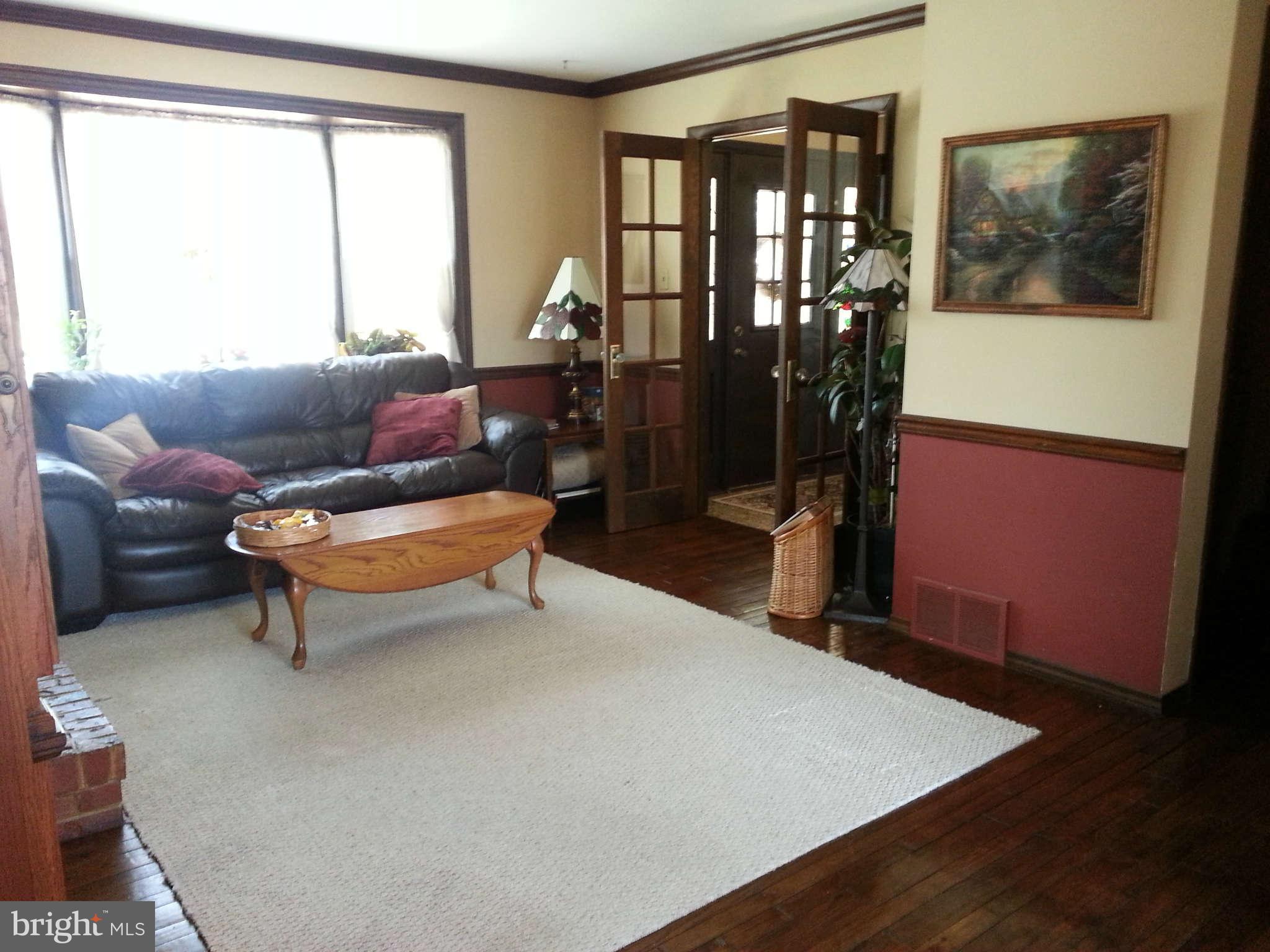 11433 Renner Road Keymar, MD 21757 - Photo 4 of 17 Living Room