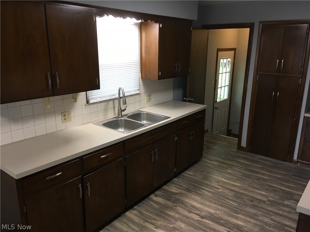 403 Gibbs Road Akron, OH 44312 - Photo 6 of 21