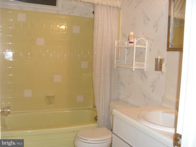 4737 Byron Road Baltimore, MD 21244 - Photo 12 of 18 Bath