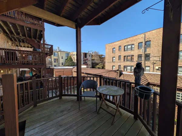 $350,000 | 1326 West Albion Avenue, Unit 1, Chicago, IL 60626
