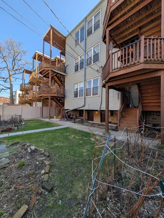 $350,000 | 1326 West Albion Avenue, Unit 1, Chicago, IL 60626