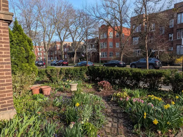 $350,000 | 1326 West Albion Avenue, Unit 1, Chicago, IL 60626