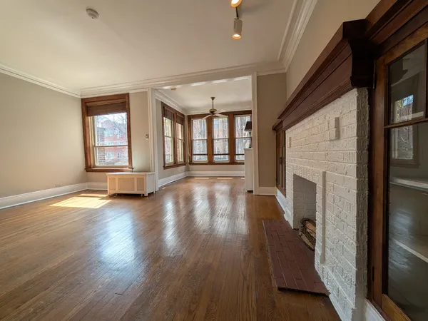 $350,000 | 1326 West Albion Avenue, Unit 1, Chicago, IL 60626