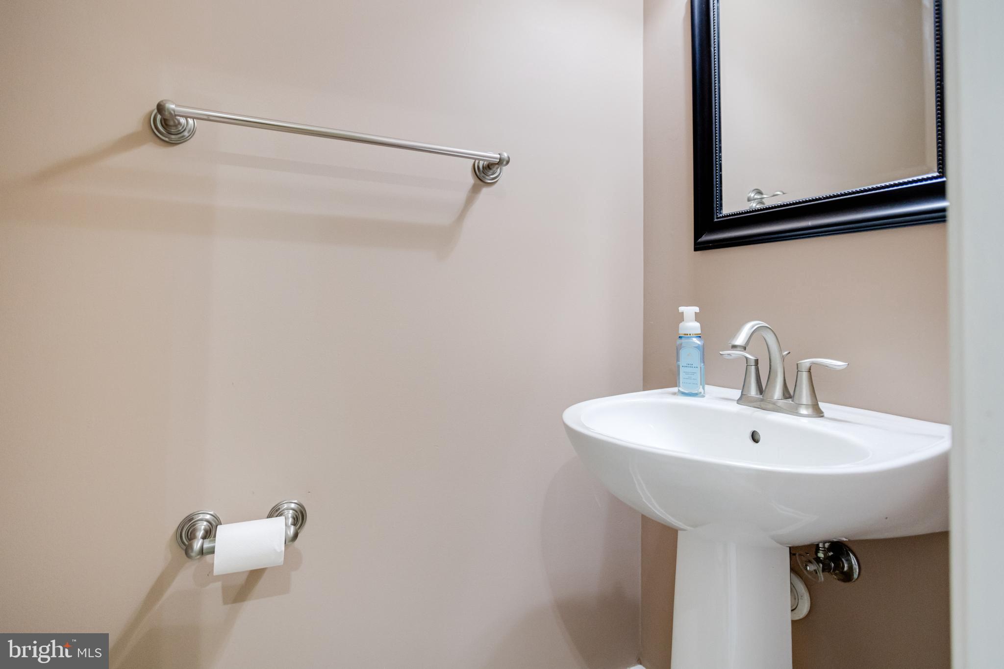 541 Stratford Road Fallston, MD 21047 - Photo 10 of 116