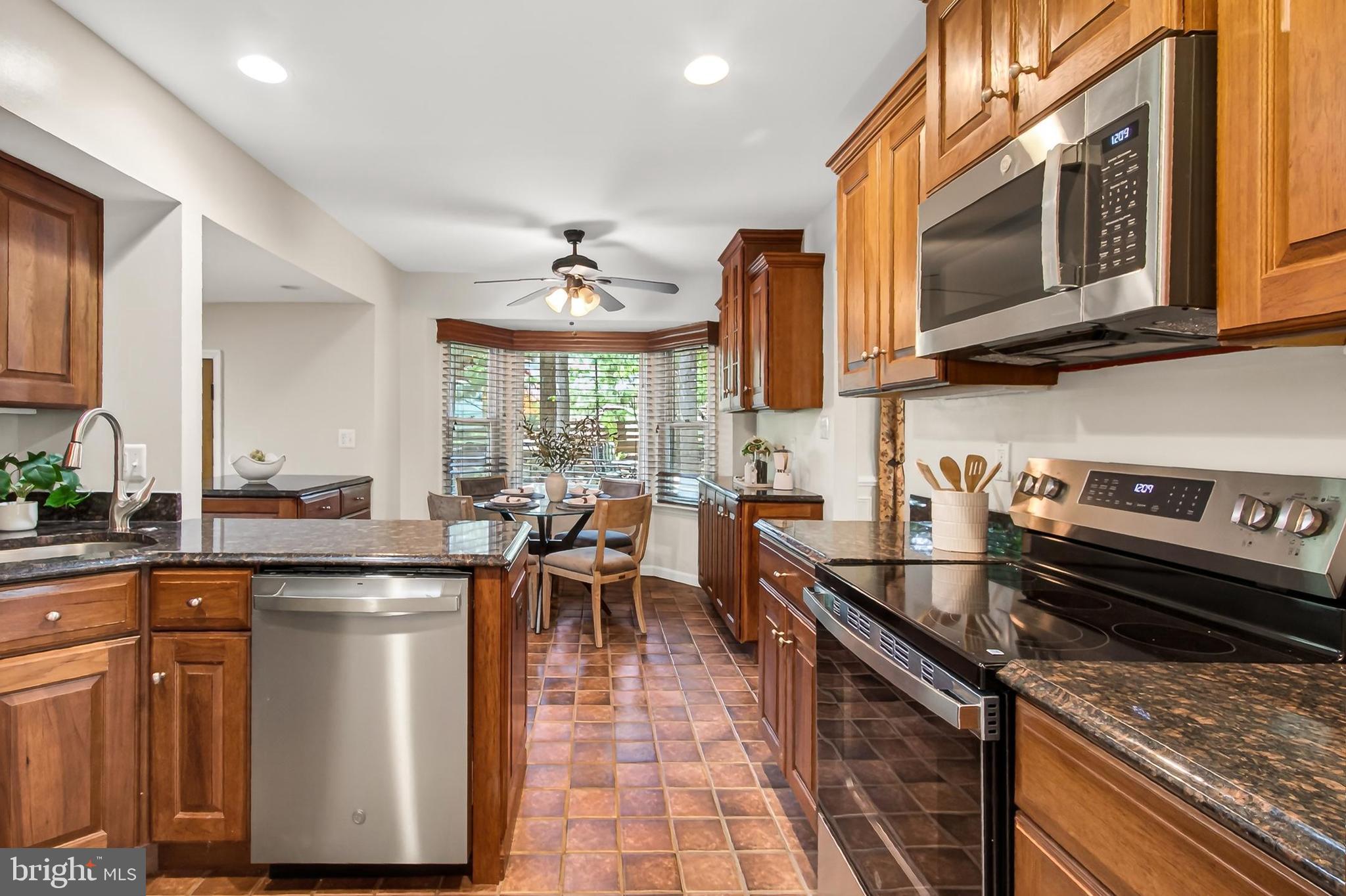 15117 Philip Lee Road Chantilly, VA 20151 - Photo 16 of 80
