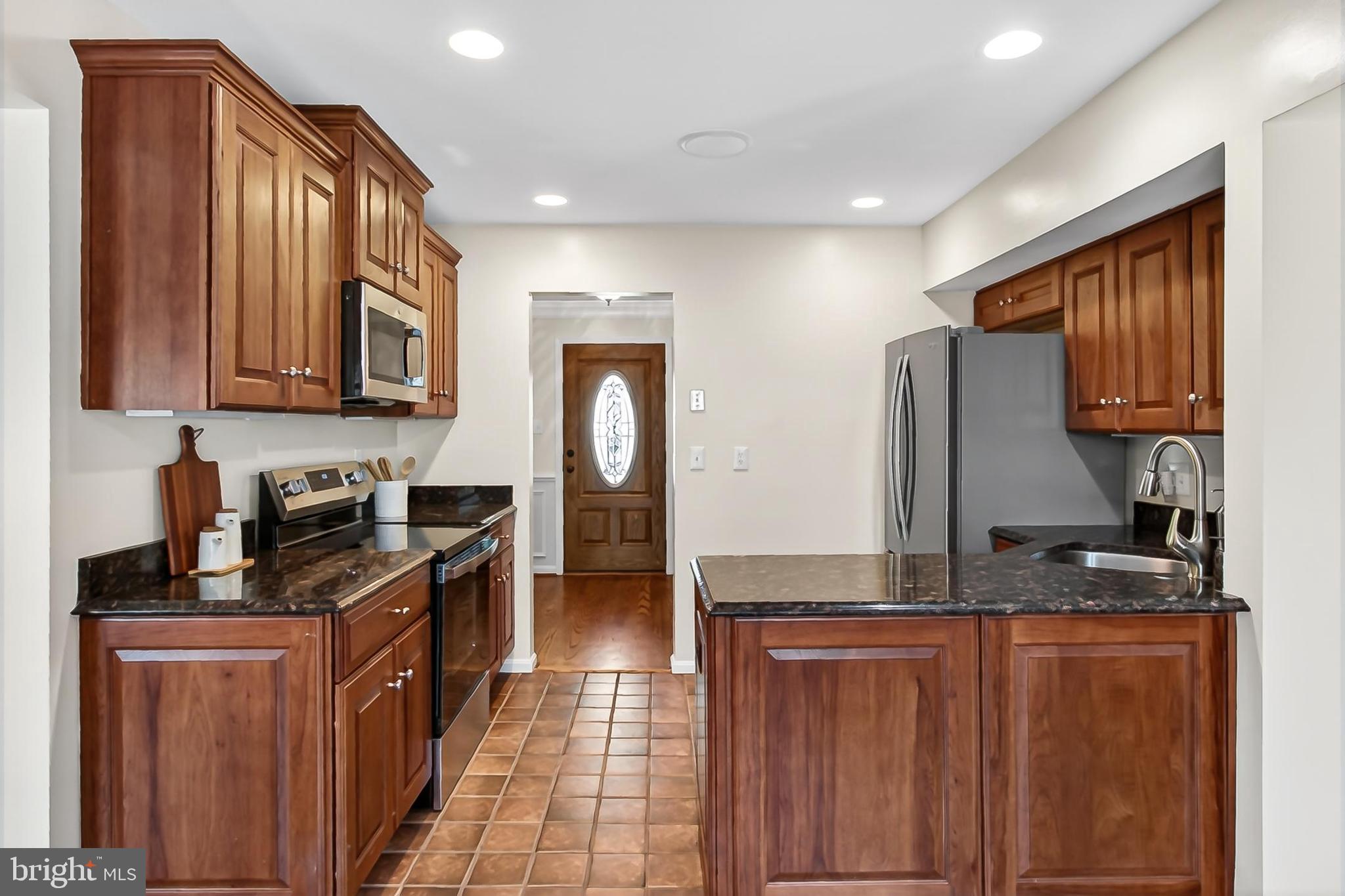 15117 Philip Lee Road Chantilly, VA 20151 - Photo 18 of 71