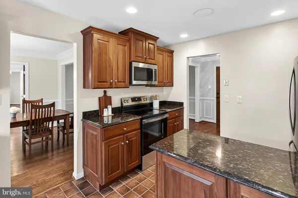 $989,900 | 15117 Philip Lee Road, Chantilly, VA 20151