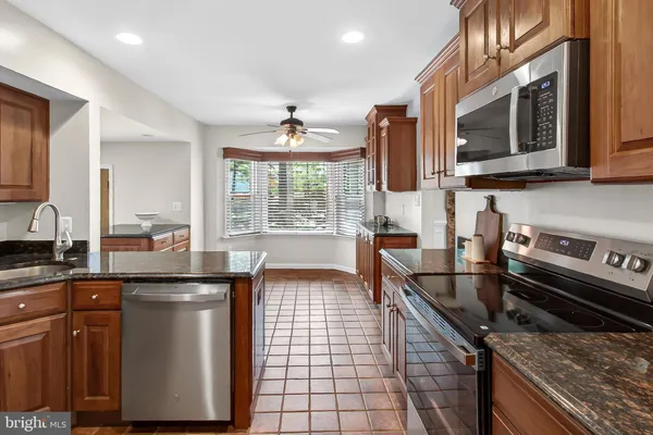 $989,900 | 15117 Philip Lee Road, Chantilly, VA 20151