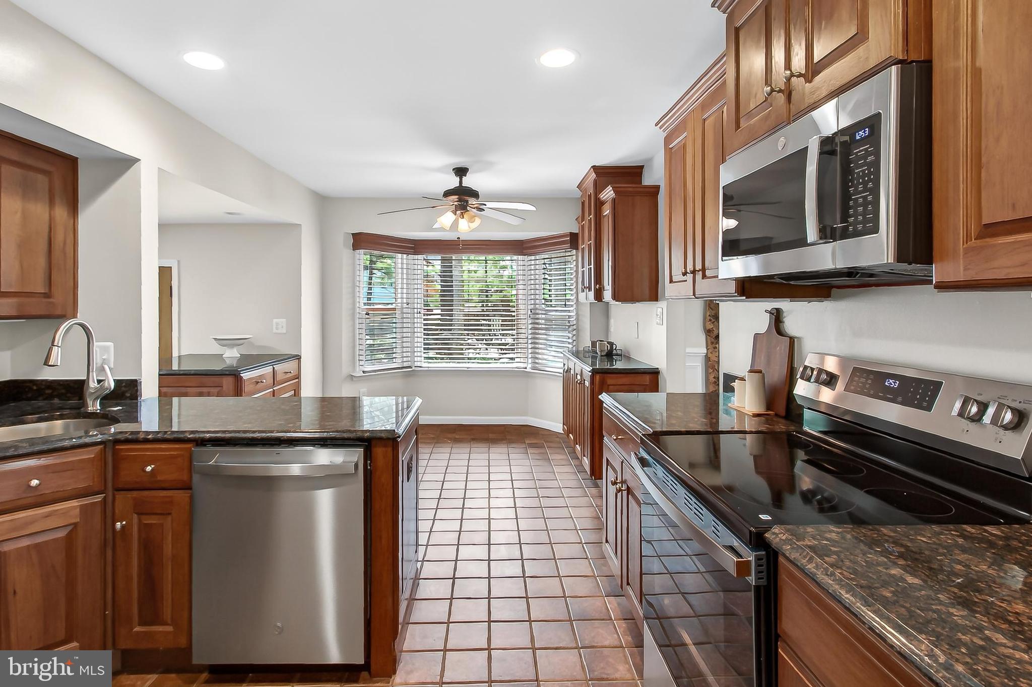 15117 Philip Lee Road Chantilly, VA 20151 - Photo 22 of 71