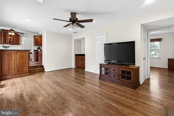 $989,900 | 15117 Philip Lee Road, Chantilly, VA 20151