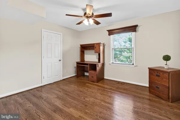 $989,900 | 15117 Philip Lee Road, Chantilly, VA 20151
