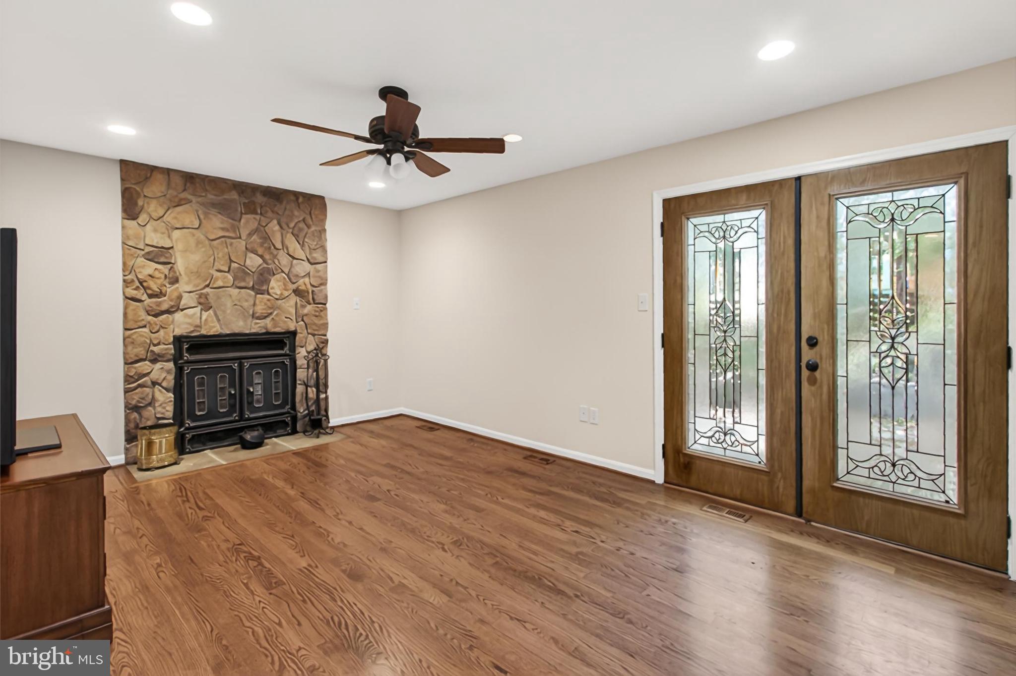15117 Philip Lee Road Chantilly, VA 20151 - Photo 27 of 80