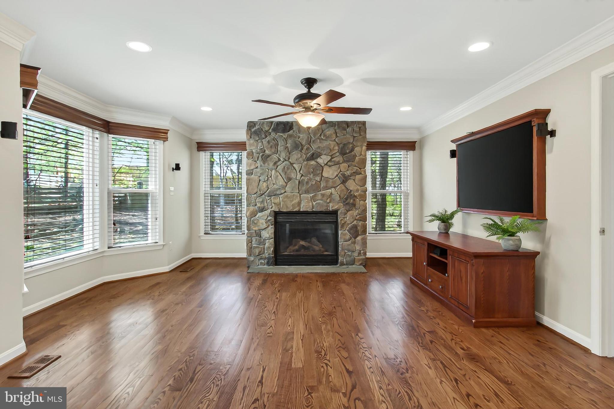 15117 Philip Lee Road Chantilly, VA 20151 - Photo 32 of 71