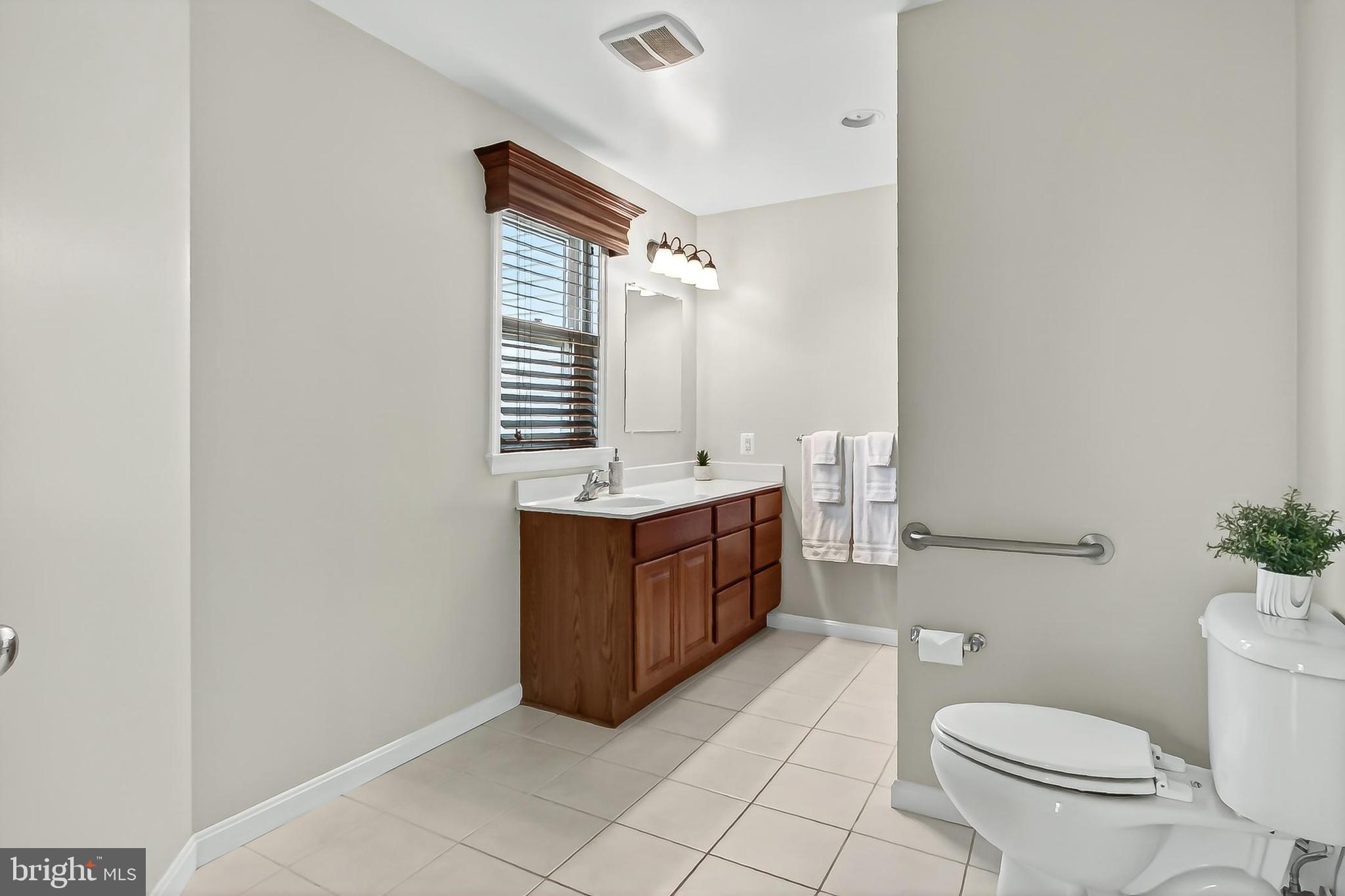 15117 Philip Lee Road Chantilly, VA 20151 - Photo 38 of 71