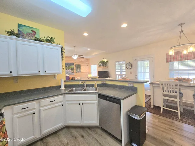 $1,850 | 13805 Flamingo Avenue, Fountain, FL 32438