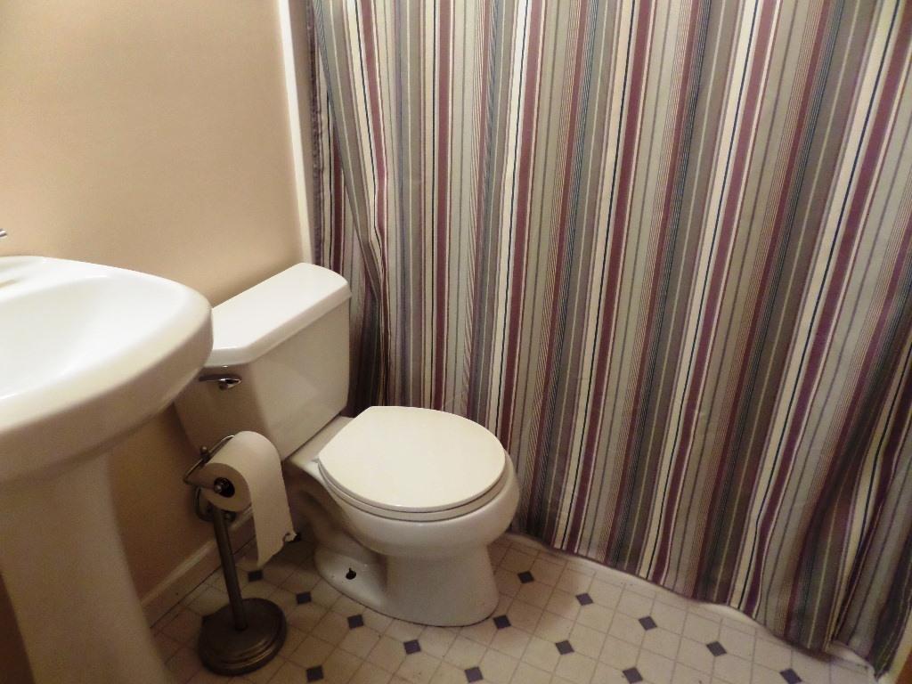 167 California Avenue Oak Ridge, TN 37830 - Photo 12 of 19 bath