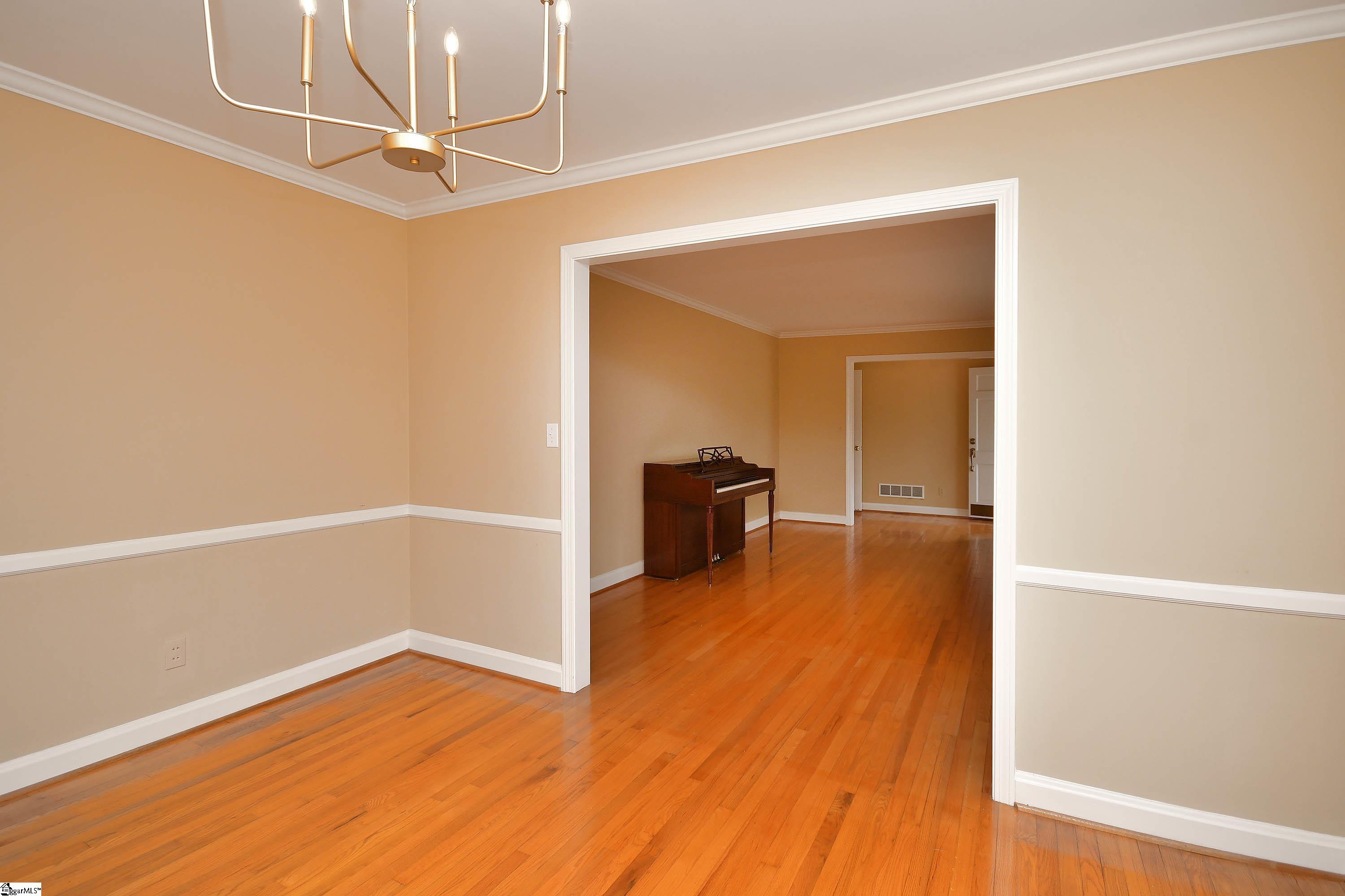 19 Spring Forest Road Greenville, SC 29615 - Photo 9 of 42 Gallery Image 9