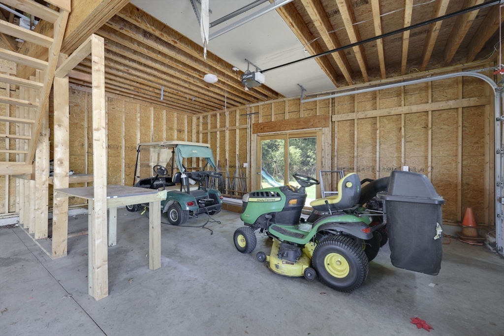 543 Amostown Road West Springfield, MA 01089 - Photo 35 of 42 Gallery Image 35