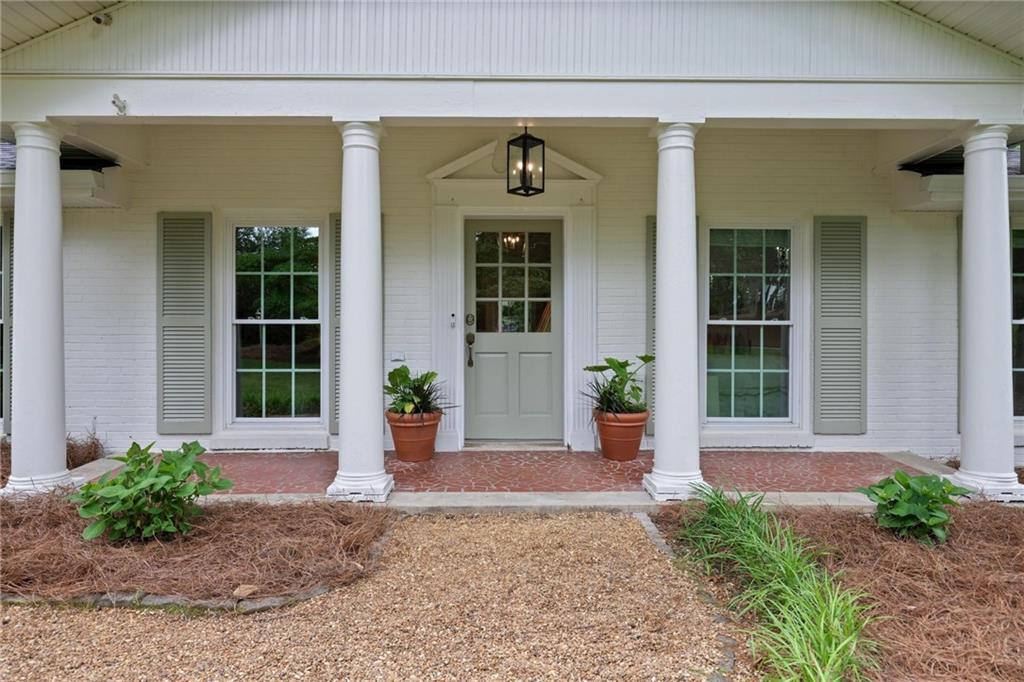 345 Franklin Road Atlanta, GA 30342 - Photo 3 of 34