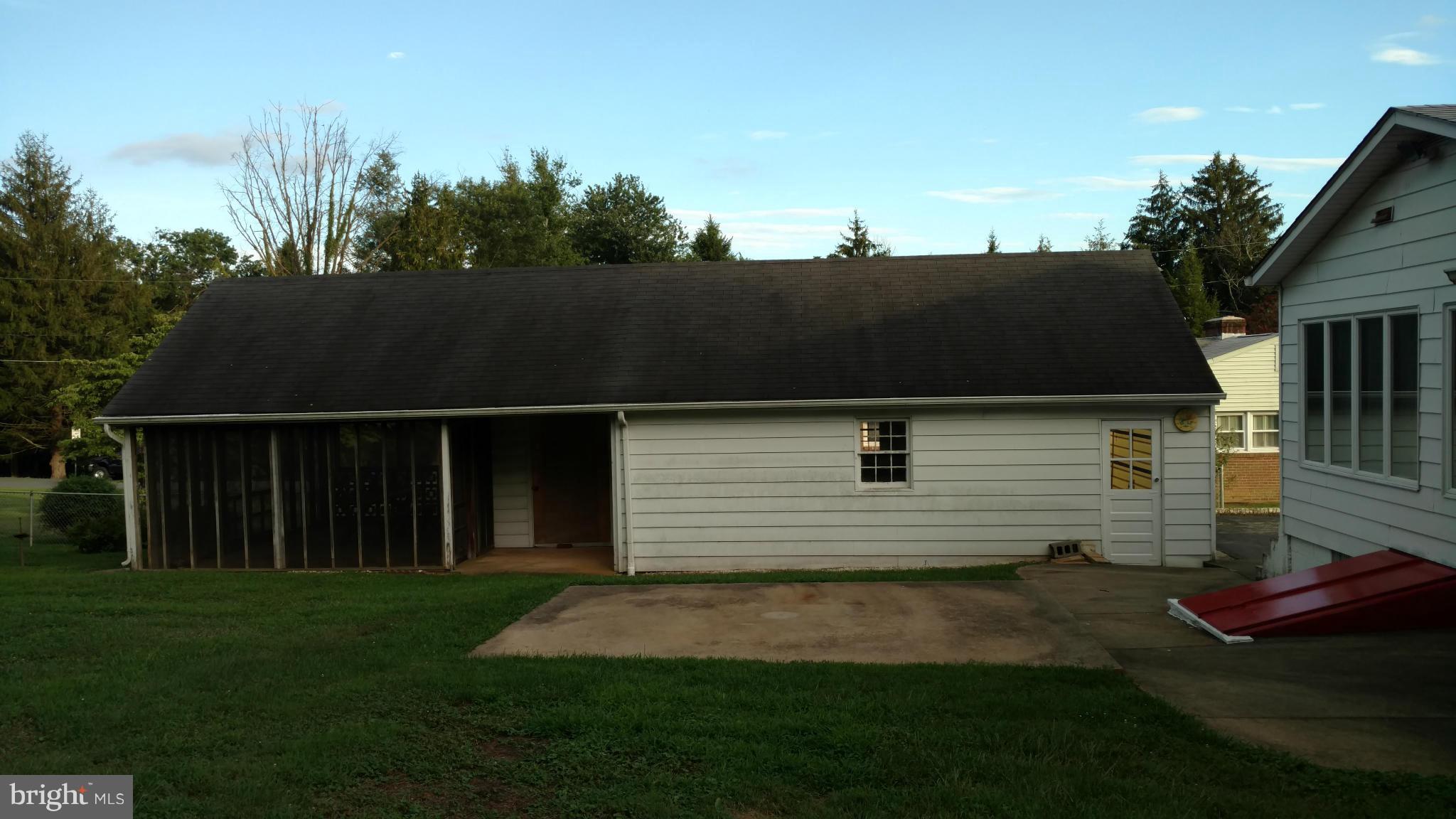 905 Conowingo Road Bel Air, MD 21014 - Photo 5 of 29 Garage and Screened Patio