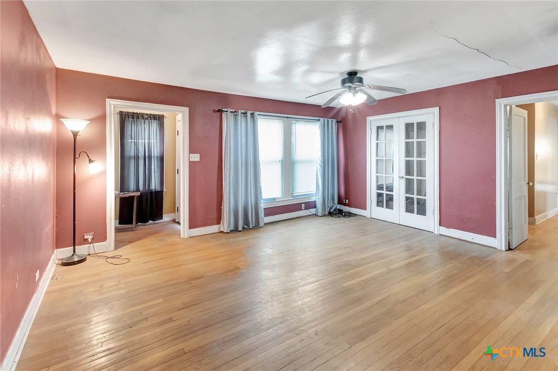 1005 Mac Arthur Street Victoria, TX 77901 - Photo 11 of 38