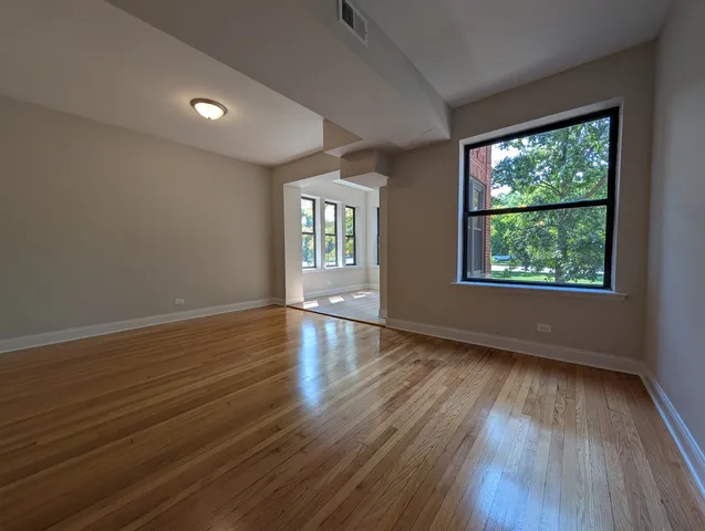 $2,995 | 2323 North Kedzie Boulevard, Unit 1, Chicago, IL 60647