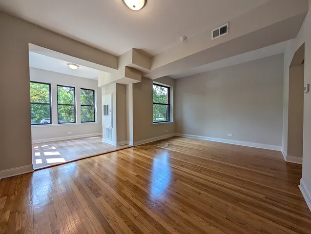 $2,995 | 2323 North Kedzie Boulevard, Unit 1, Chicago, IL 60647