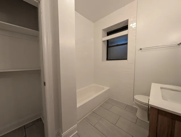 $2,995 | 2323 North Kedzie Boulevard, Unit 1, Chicago, IL 60647