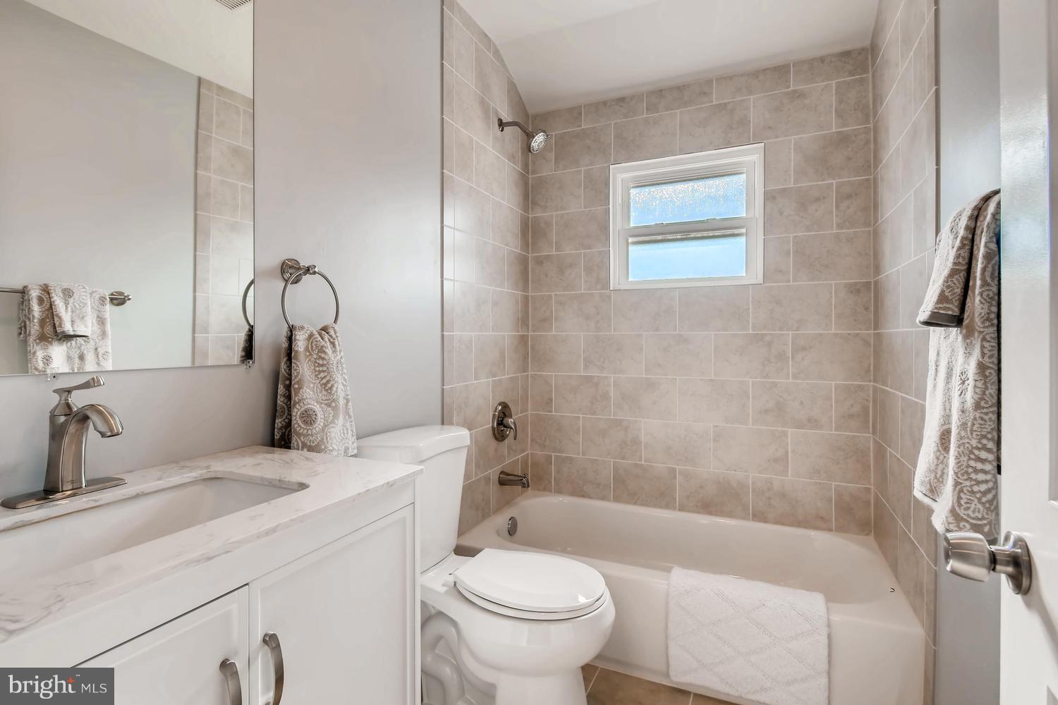 1021 Middlesex Road Essex, MD 21221 - Photo 18 of 28 Upper Level Bath
