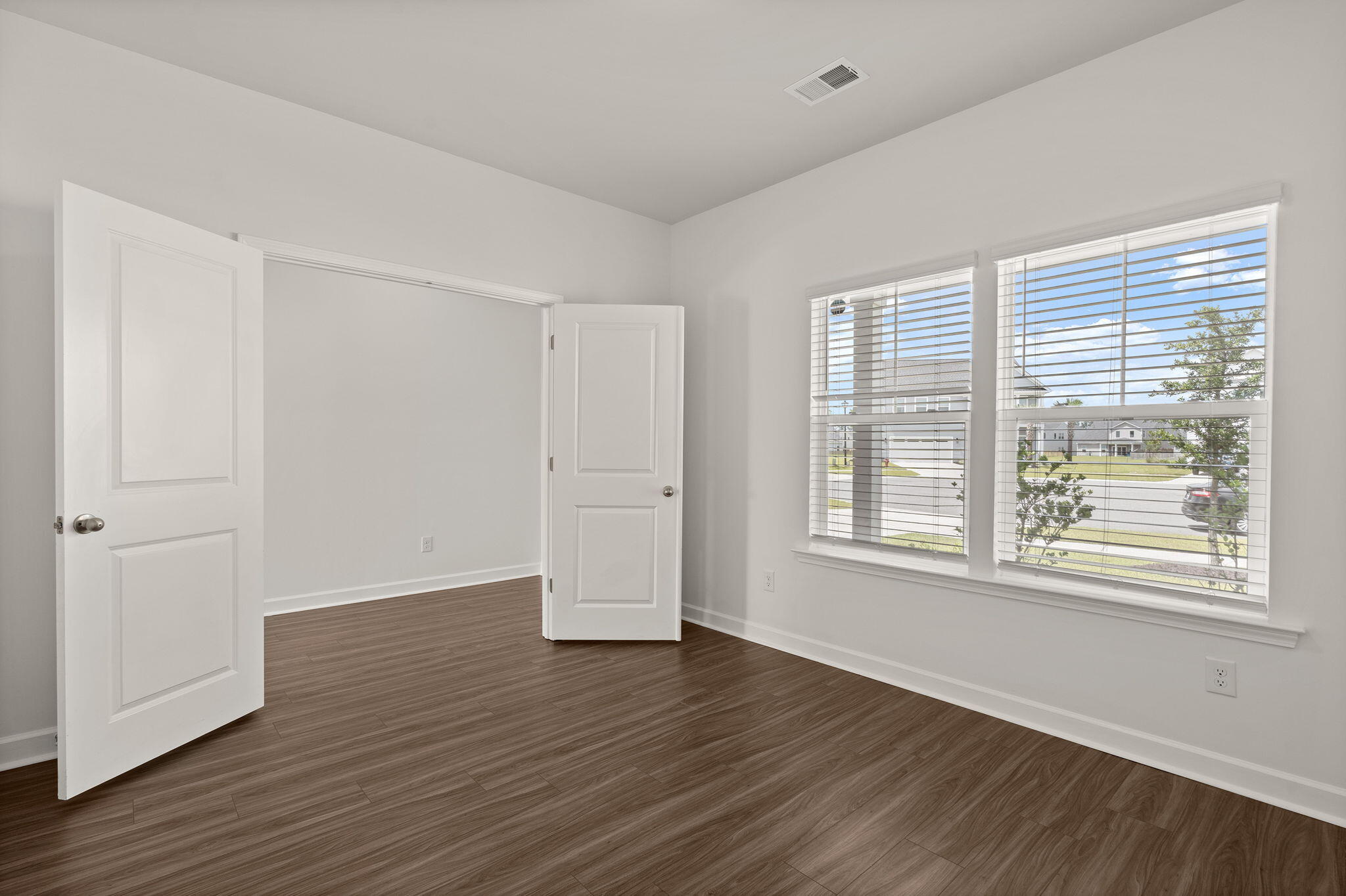 409 Trevi Lane Summerville, SC 29486 - Photo 6 of 37 6-web-or-mls-5