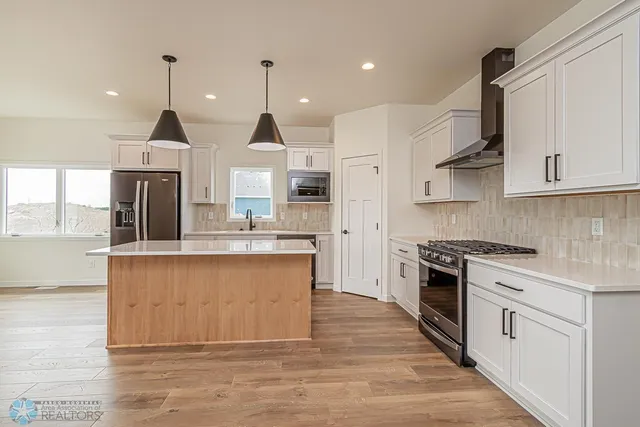 $608,954 | 3187 66th Avenue South, Fargo, ND 58104