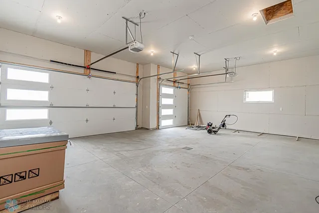 $608,954 | 3187 66th Avenue South, Fargo, ND 58104