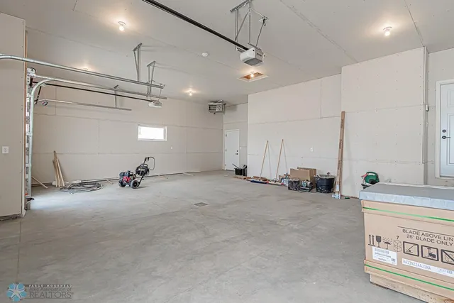 $608,954 | 3187 66th Avenue South, Fargo, ND 58104