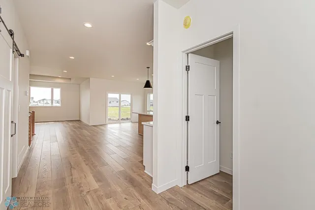 $608,954 | 3187 66th Avenue South, Fargo, ND 58104