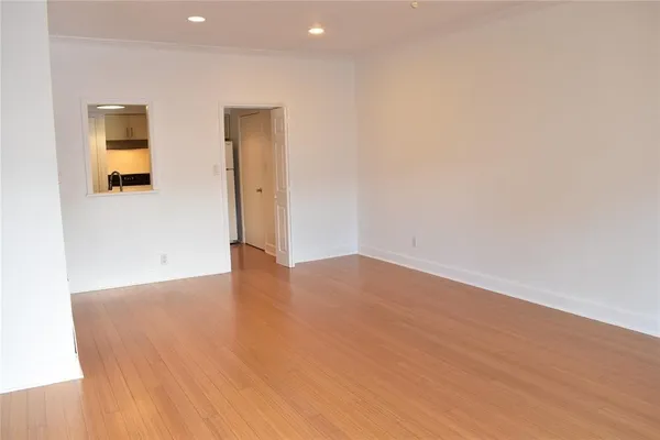 $1,295 | 2425 Underwood Street, Unit 350, Houston, TX 77030