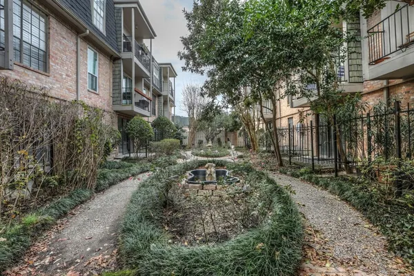 $1,295 | 2425 Underwood Street, Unit 350, Houston, TX 77030