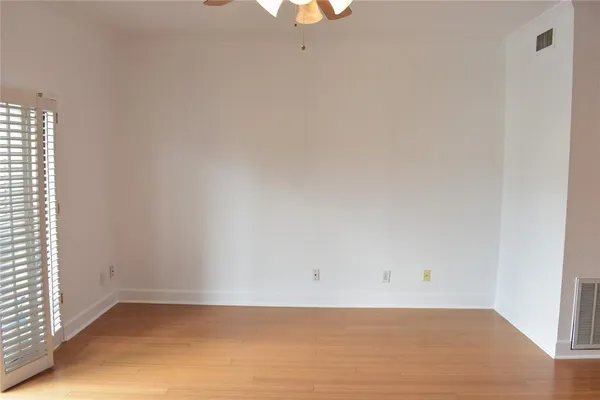 $1,295 | 2425 Underwood Street, Unit 350, Houston, TX 77030