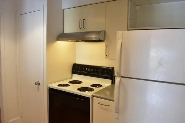$1,295 | 2425 Underwood Street, Unit 350, Houston, TX 77030