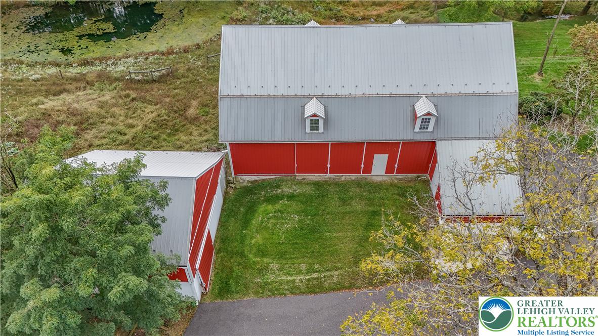 8048 Valley Road Fogelsville, PA 18051 - Photo 22 of 66 Barn and run in barn