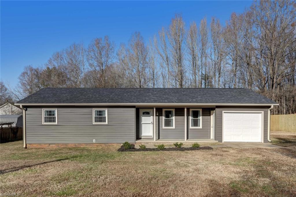 780 Summit Loop Eden, NC 27288 - Photo 4 of 34