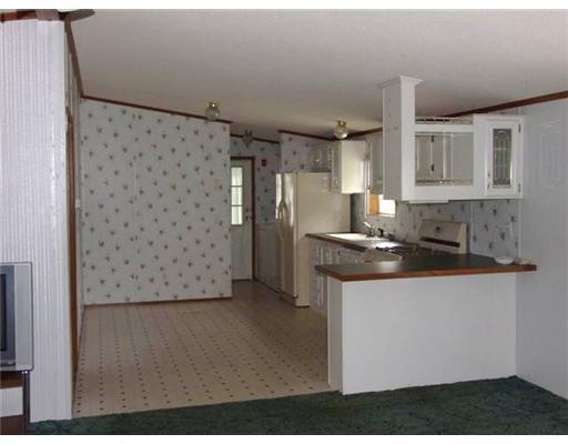 231-1 Littlefield Road, Unit 6 Wells, ME 04090 - Photo 3 of 9 Kitchen.