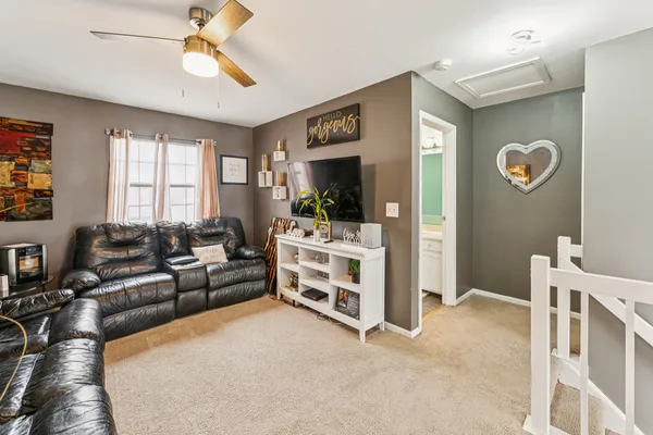 $354,900 | 500 Ascot Lane, Streamwood, IL 60107