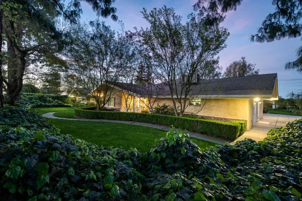 $1,625,000 | 5648 East Dinuba Avenue, Fowler, CA 93625