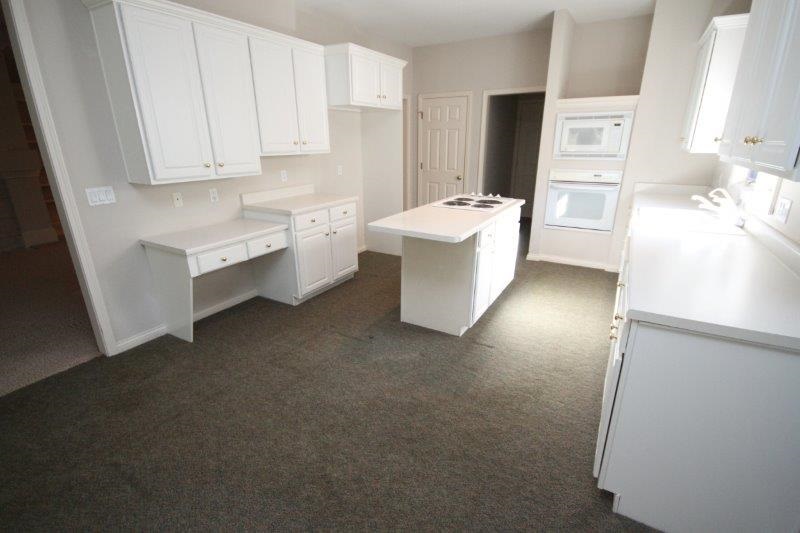 9825 Lyonhurst Road Fort Wayne, IN 46804 - Photo 4 of 18 Gallery Image 4