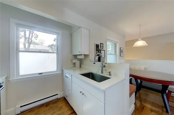 $3,400 | 364 Bellevue Avenue, Unit 5A, Newport, RI 02840