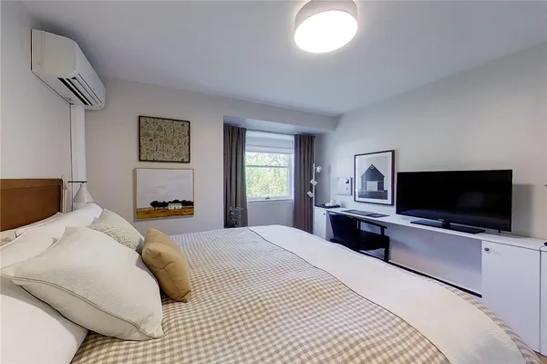 $3,400 | 364 Bellevue Avenue, Unit 5A, Newport, RI 02840